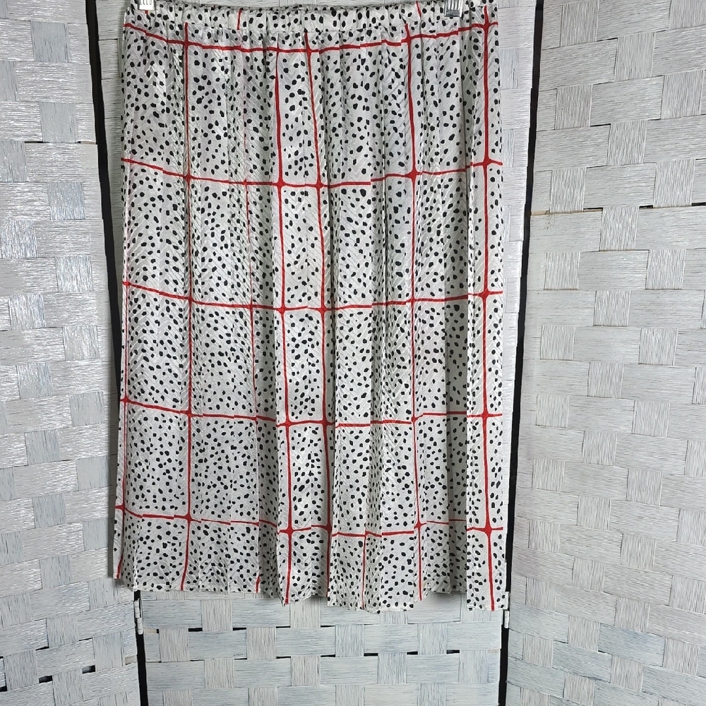 Polka Dot Pleated Skirt